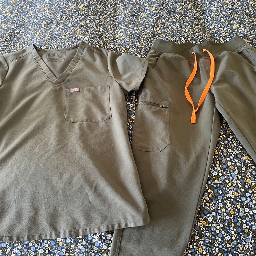 Figs Olive Green Scrub Set with Orange Drawstrings